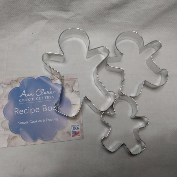 3 Gingerbread Cookie Cutters Set - Picture 1 of 2